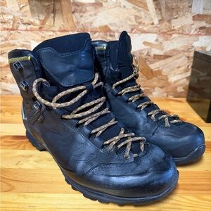 SALEWA | Men's Black Leather Mountaineering Boots